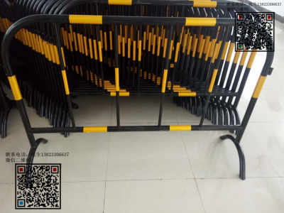 深圳各類交通產(chǎn)品生產(chǎn)廠家移動鐵馬,施工護欄,基坑護欄廠家